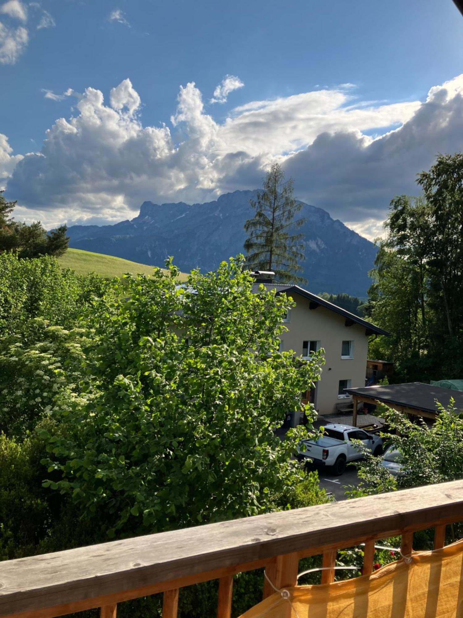 Untersberg Und Festungsblick Apartment Puch bei Hallein Luaran gambar